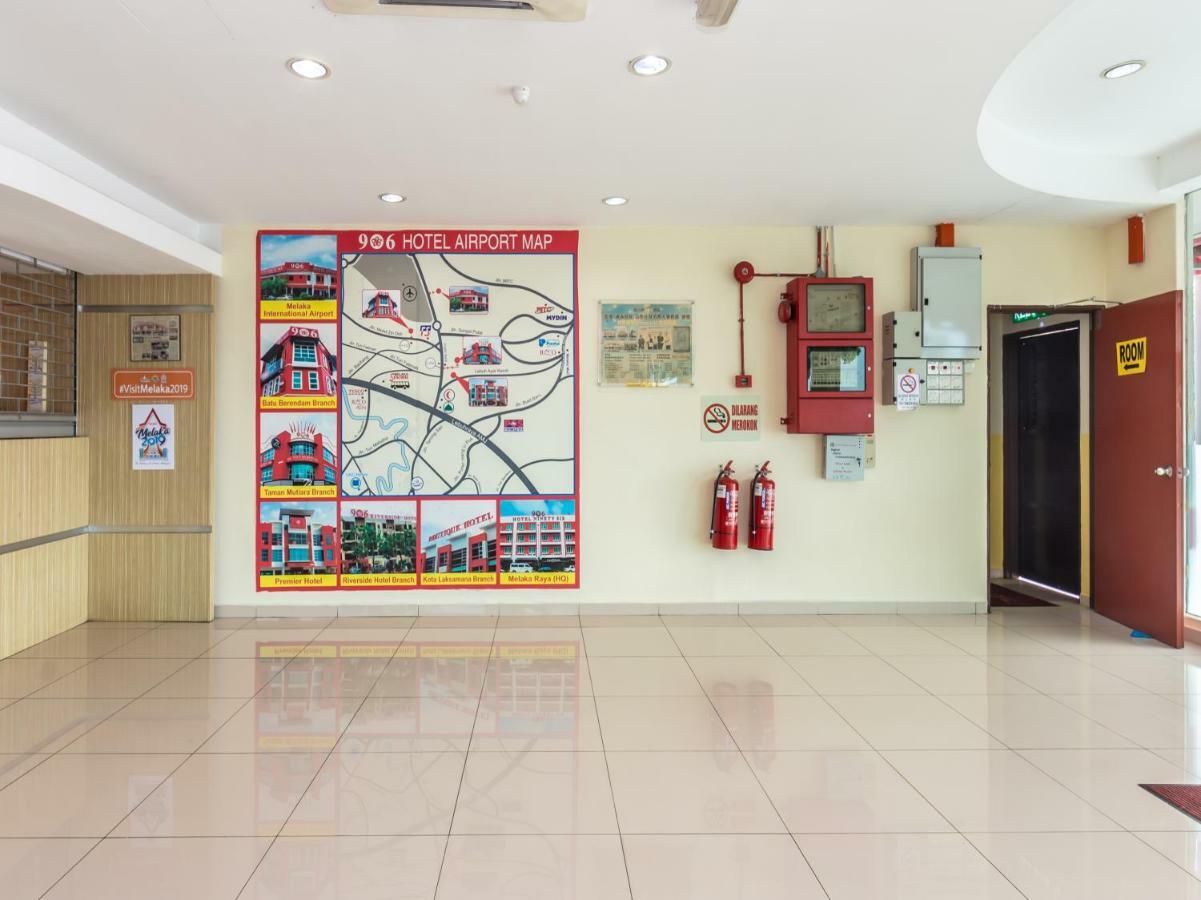 Hotel Oyo 1158 906 Airport à Malacca Extérieur photo