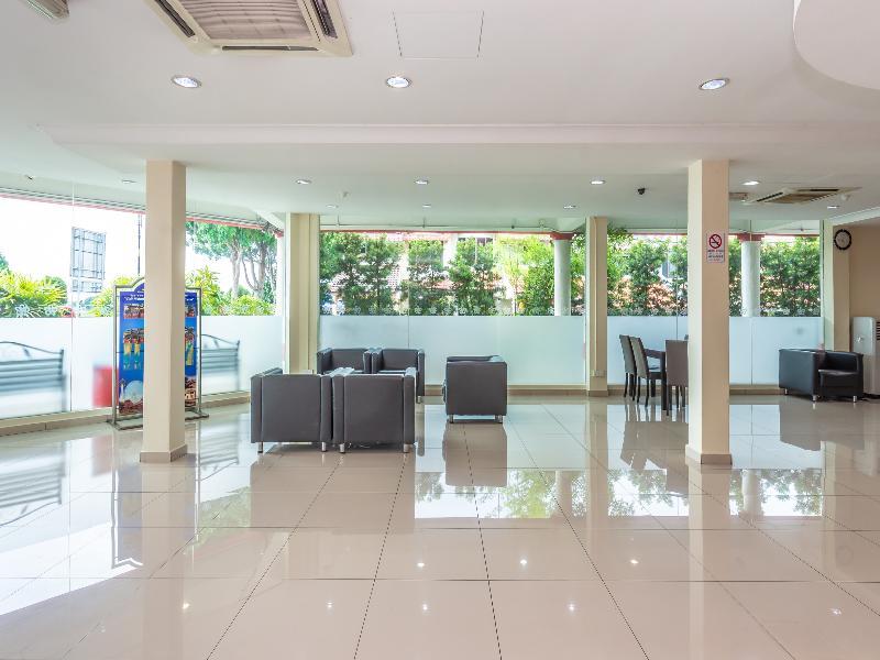 Hotel Oyo 1158 906 Airport à Malacca Extérieur photo