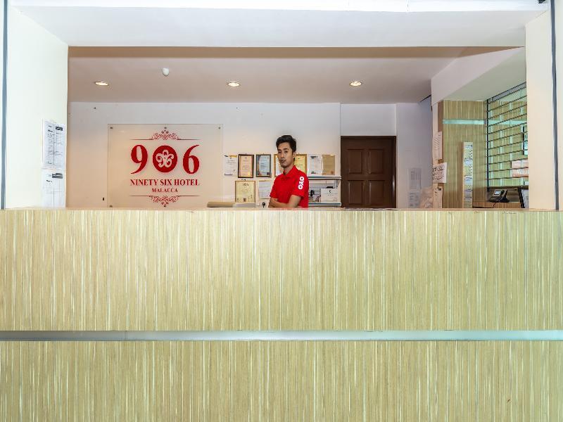Hotel Oyo 1158 906 Airport à Malacca Extérieur photo